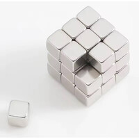 Зображення  Магніти-кубики для гель-лаку "котяче око" (5х5мм/27шт)