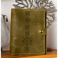 Изображение  Кожаный блокнот Professional Journals «Вышиванка» (модель Сидней), Цвет: Olive