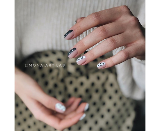 Изображение 4 Гель-лак Kira Nails №035 (черный, эмаль), 6 мл, Объем (мл, г): 6, Цвет: 035