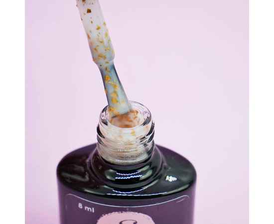 Изображение 2 База камуфлирующая SAGA Leaf Base №04 молочный с золотой поталью, 8 мл, Объем (мл, г): 8, Цвет: 04