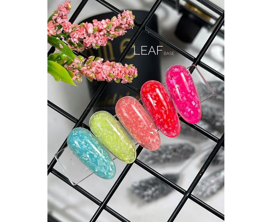 Изображение 2 База камуфлирующая SAGA Leaf Base №12 голубой с поталью, 8 мл, Объем (мл, г): 8, Цвет: 12