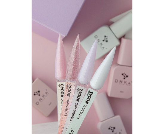 Зображення 3 База кольорова DNKa Cover №041 Stunning Бежево-персиковий з голографічним шимером, 30 мл, Об'єм (мл, г): 30, Колір: 041