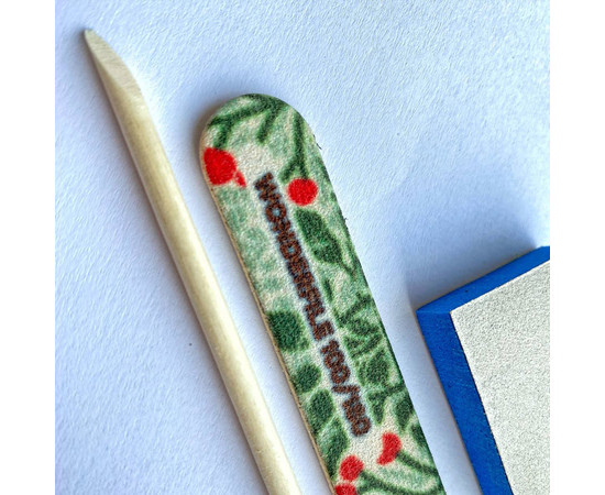 Зображення 4 Набір одноразовий для манікюру Wonderfile пилочка з принтом 100/180, баф 180/240, апельсинова паличка (WFSS)