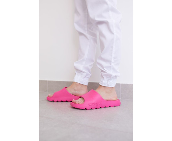 Изображение 5 Обувь медицинская шлепанцы Coqui Lou розовый неоновый р. 38, "БЕЛЫЙ ХАЛАТ" 448-337-867, Размер: 38, Цвет: розовый