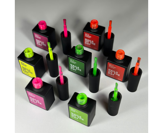 Зображення 9 Nails Of The Day Let's special Barbie – особливий неоново-рожевий гель-лак, що перекриває в один слой, 10 мл, Об'єм (мл, г): 10, Колір: Barbie