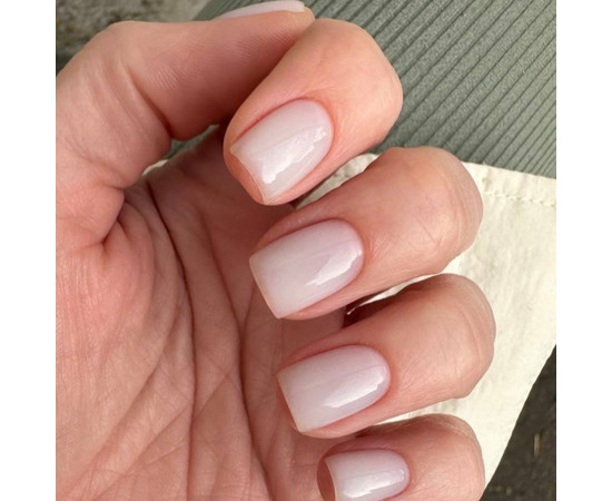 Изображение 5 Nails of the Day Cover base New Formula milk 01 — полупрозрачная холодно-молочная камуфлирующая база для ногтей, 10 мл, Объем (мл, г): 10, Цвет: milk 01