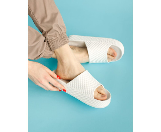 Зображення 3 Медичні жіночі шльопанці текстурні Eva білі р. 39, "БІЛИЙ ХАЛАТ" 494-510-929, Розмір: 39, Цвет: білий