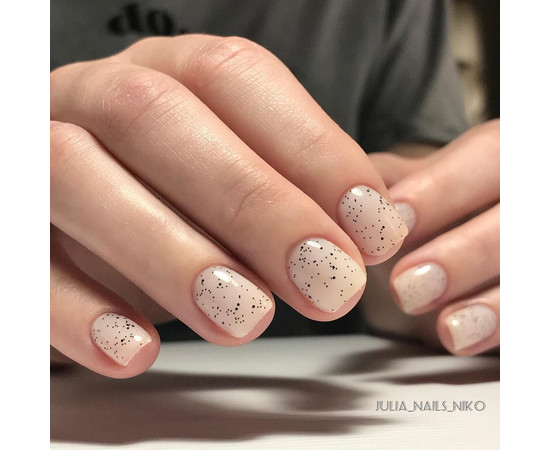 Зображення 4 Гель-лак Kira Nails Vitrage №V17 (молочний, вітражний), 6 мл, Об'єм (мл, г): 6, Колір: 017