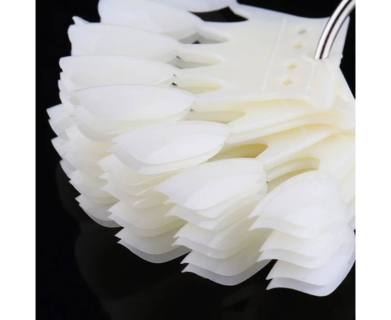 Изображение 2 Палитра "Корона" (50 типс на кольце 5.5 см ) "Овал" для демонстрации лаков / гель-лаков. Молочный