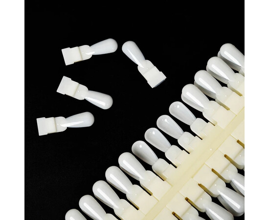 Зображення 2 Набір прямих палітр (2 шт./уп. х 36 типс) "Миндаль" зі знімними нігтиками - для демонстрації дизайнів.