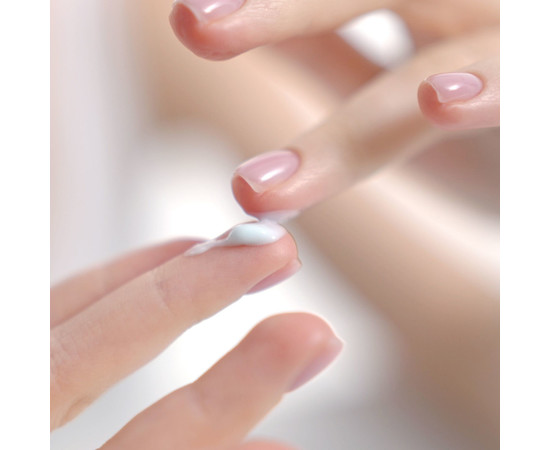 Изображение 3 Крем вокруг глаз Kaetana, разглаживает морщины, осветляет, лифтиф-эффект, с маслами манго и зеленого кофе, гиалуроновой, никотиновой кислотами, 30 мл.