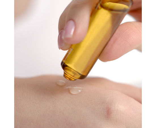 Зображення 3 Сироватка для обличчя Kaetana "Шовковий догляд", утримує вологу у клітинах, 10 мл, Аромат: Натуральный, Об'єм (мл, г): 10