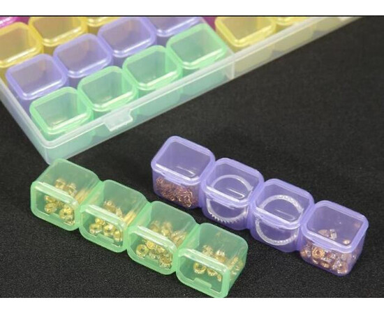 Изображение 3 Контейнер/органайзер с крышкой для мелкого декора (пластиковый, на 28 ячеек)