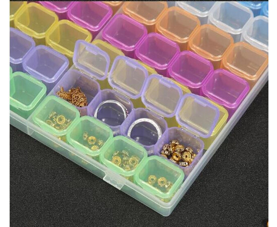 Изображение 4 Контейнер/органайзер с крышкой для мелкого декора (пластиковый, на 28 ячеек)