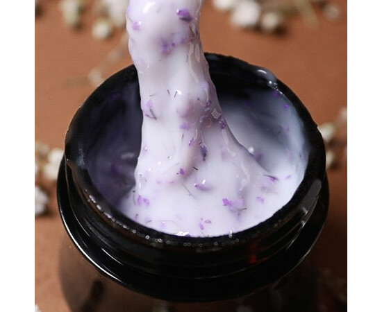 Изображение 2 Молочный моделирующий гель Victoria Avdeeva Milky Flower Gel №2 с фиолетовыми сухоцветами, 15 мл, Объем (мл, г): 15, Цвет: 02
