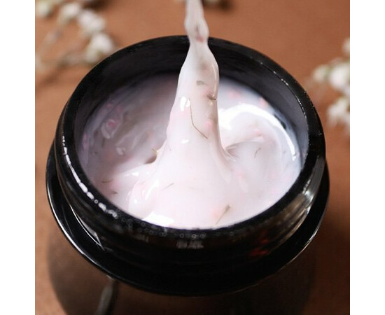 Изображение 2 Молочный моделирующий гель Victoria Avdeeva Milky Flower Gel №8 с персиковыми сухоцветами, 15 мл, Объем (мл, г): 15, Цвет: 08