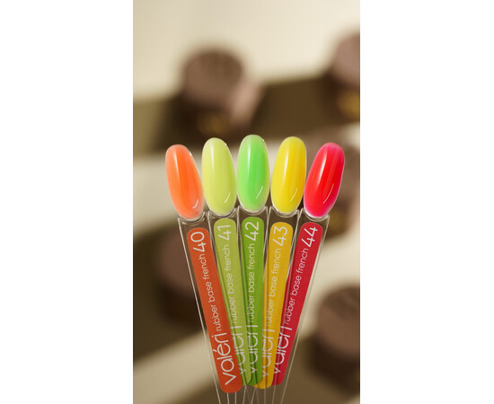 Зображення 2 Камуфлююча база Valeri French Base 42, 30 мл, Об'єм (мл, г): 30, Колір: 042