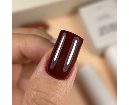 Изображение 5 Nails of the Day Gel polish Burgundy – перекрывающийся в один слой темно-бордовый гель-лак 10 мл, Объем (мл, г): 10, Цвет: 150 Burgundy