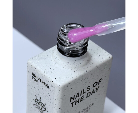 Зображення 3 Nails of the Day Universal Top – глянцевий топ без липкого шару з мінімальним вмістом уф-фільтрів, 10 мл, Об'єм (мл, г): 10