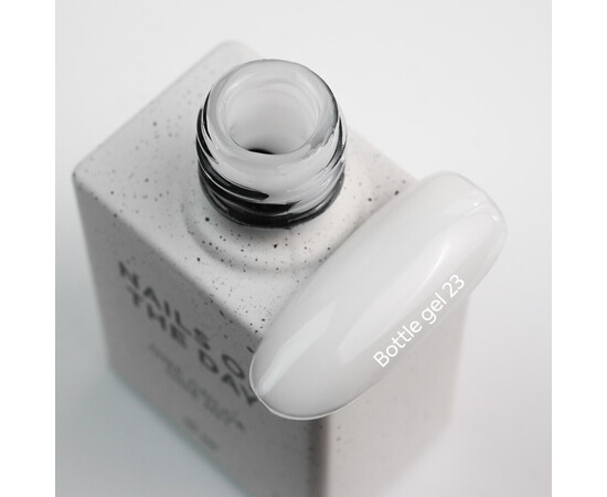 Изображение 2 Nails of the Day Bottle gel 23 – молочный сверхпрочный гель для укрепления ногтей, 10 мл, Объем (мл, г): 10, Цвет: 23