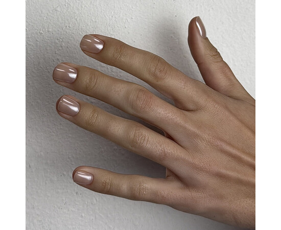 Изображение 3 Полупрозрачная цветная база Adore Tint Base 04 молочно-розовый бежевый, 15 мл, Объем (мл, г): 15, Цвет: 04