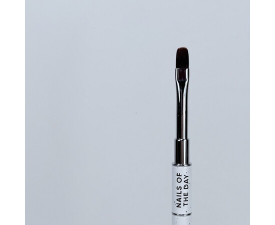 Изображение 6 Двусторонняя кисточка для маникюра лайнер 11 мм + плоский овал 11 мм Nails of the Day Brush 2-in-1