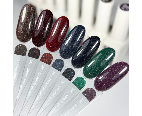 Изображение 6 Nails Of The Night Cocktails gel Grenadine – бордовый светоотражающий гель-лак для ногтей, 10 мл, Объем (мл, г): 10, Цвет: Grenadine