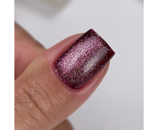 Зображення 4 NailsOfTheDay Gel Polish Cat Eye 05 темно-рожевий гель-лак котяче око з дрібною поталлю із легким світловідбиваючим ефектом, що перекривається в один шар, 6 мл, Об'єм (мл, г): 6, Колір: 05