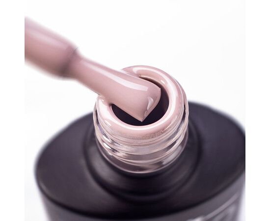 Зображення 2 Гель-лак Komilfo Deluxe Series D069 світлий бежево-сірий, емаль, 8 мл, Об'єм (мл, г): 8, Колір: 069