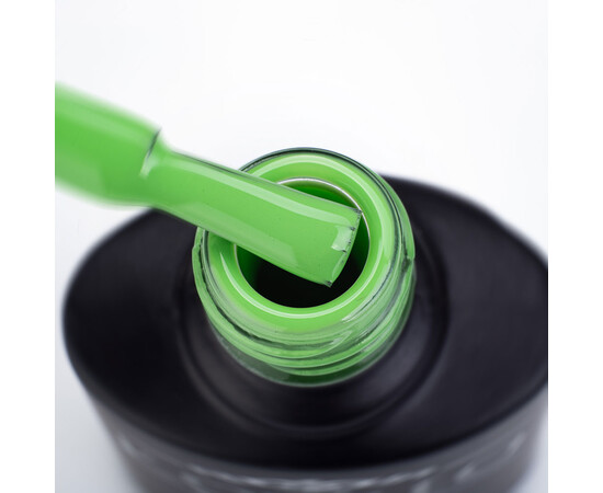 Зображення 2 Гель-лак Komilfo Deluxe Series D159 насичений салатовий, емаль, 8 мл, Об'єм (мл, г): 8, Колір: 159