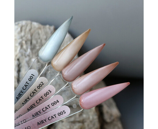 Изображение 4 Гель-лак кошачий глаз Komilfo Airy Cat 001, 8 мл, Объем (мл, г): 8, Цвет: 001