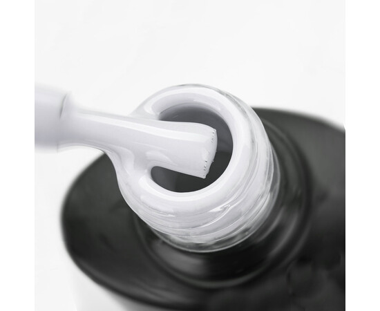 Зображення 2 Гель-лак Komilfo Deluxe Series D002 білий порцеляновий, емаль, 8 мл, Об'єм (мл, г): 8, Колір: 002