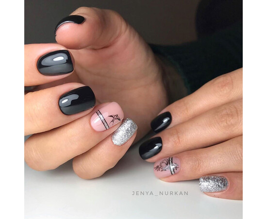 Изображение 5 Гель-лак Komilfo Deluxe Series D001 черный, эмаль, 15 мл, Объем (мл, г): 15, Цвет: 001