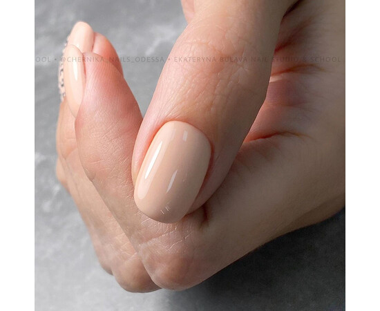 Зображення 5 Гель-лак Komilfo Deluxe Series D009 нюдовий, емаль, 8 мл, Об'єм (мл, г): 8, Колір: 009