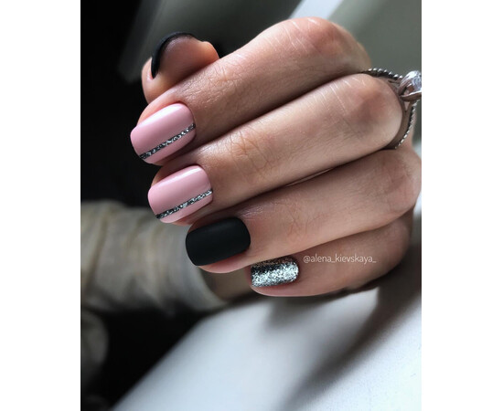 Зображення 4 Гель-лак Komilfo Deluxe Series D026 світлий кремово-бежево-рожевий, емаль, 8 мл, Об'єм (мл, г): 8, Колір: 026