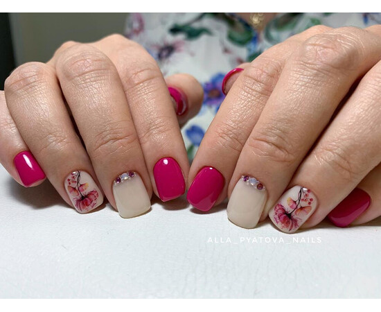 Зображення 5 Гель-лак Komilfo Deluxe Series D050 рожева фуксія, емаль, 8 мл, Об'єм (мл, г): 8, Колір: 050