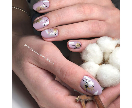 Зображення 5 Гель-лак Komilfo Deluxe Series D066 приглушений сіро-бузковий, емаль, 8 мл, Об'єм (мл, г): 8, Колір: 066