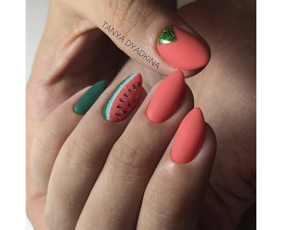 Зображення 4 Гель-лак Komilfo Deluxe Series D077 приглушений малиновий, емаль, 8 мл, Об'єм (мл, г): 8, Колір: 077