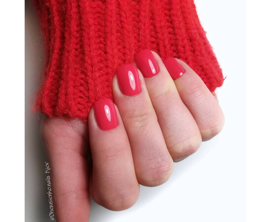 Зображення 5 Гель-лак Komilfo Deluxe Series D084 малиновий, емаль, 8 мл, Об'єм (мл, г): 8, Колір: 084