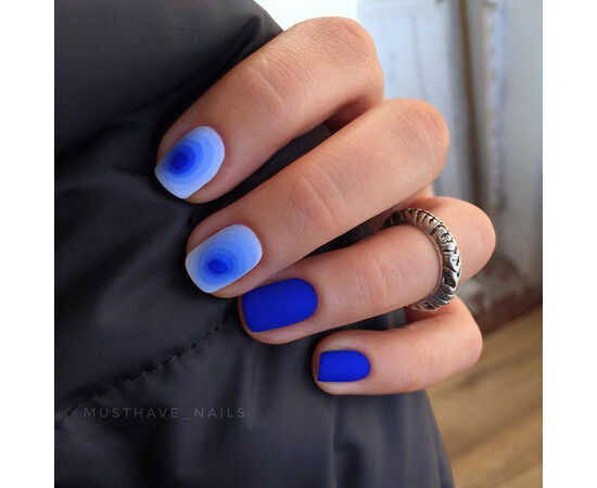 Зображення 4 Гель-лак Komilfo Deluxe Series D127 королівський синій, емаль, 8 мл, Об'єм (мл, г): 8, Колір: 127