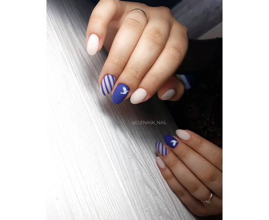 Зображення 5 Гель-лак Komilfo Deluxe Series D129 приглушений темно-синій, емаль, 8 мл, Об'єм (мл, г): 8, Колір: 129