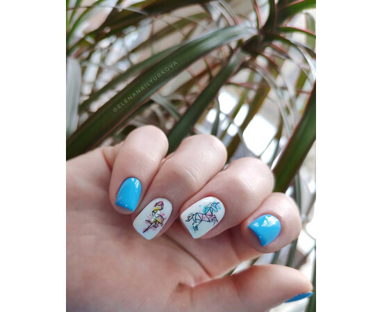 Зображення 5 Гель-лак Komilfo Deluxe Series D131 насичений блакитний, емаль, 8 мл, Об'єм (мл, г): 8, Колір: 131