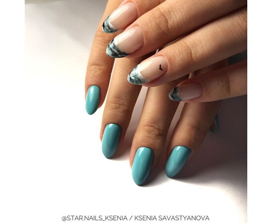 Зображення 4 Гель-лак Komilfo Deluxe Series D144 блідо-бірюзовий, емаль, 8 мл, Об'єм (мл, г): 8, Колір: 144