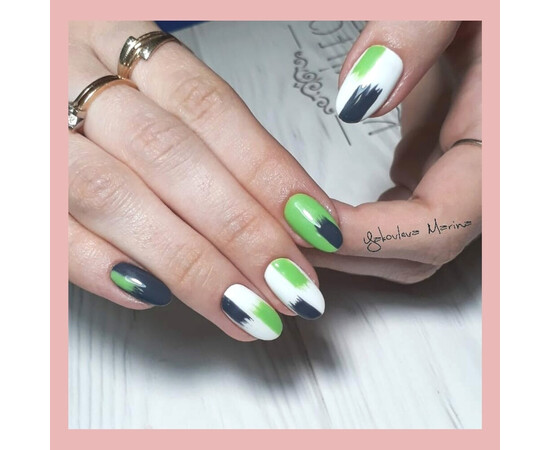 Зображення 4 Гель-лак Komilfo Deluxe Series D159 насичений салатовий, емаль, 8 мл, Об'єм (мл, г): 8, Колір: 159