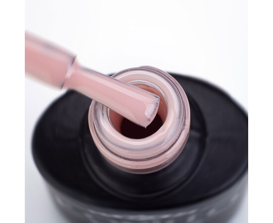 Зображення 2 Гель-лак Komilfo Deluxe Series D204 ніжний рожево-бежевий, емаль, для френча, 8 мл, Об'єм (мл, г): 8, Колір: 204