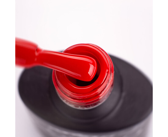 Изображение 2 Гель-лак Komilfo Rior Collection 001 классический красный, эмаль, 8 мл, Объем (мл, г): 8, Цвет: 001