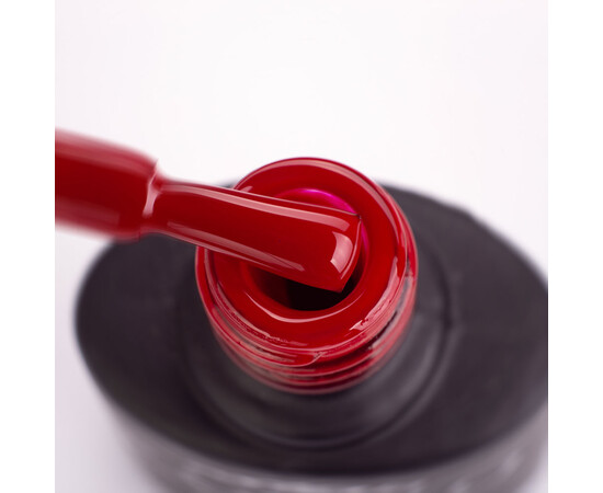 Зображення 2 Гель-лак Komilfo Rior Collection 002 темно-червоний, емаль, 8 мл, Об'єм (мл, г): 8, Колір: 002