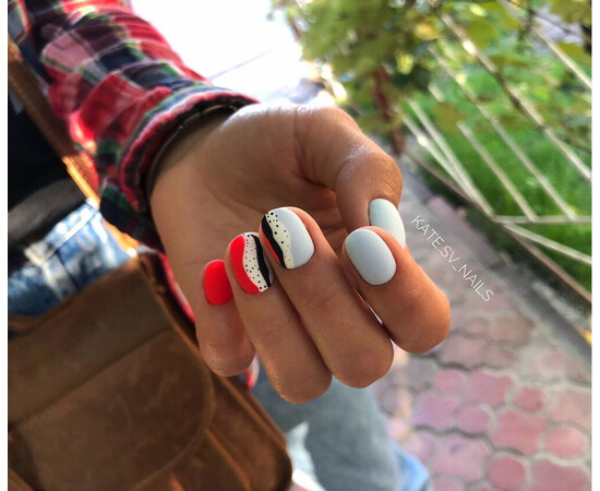 Зображення 5 Гель-лак Komilfo Deluxe Series D196 пастельний світло-волошковий, емаль, 8 мл, Об'єм (мл, г): 8, Колір: 196