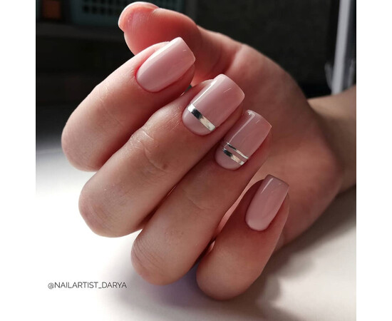 Зображення 4 Гель-лак Komilfo Deluxe Series D204 ніжний рожево-бежевий, емаль, для френча, 8 мл, Об'єм (мл, г): 8, Колір: 204