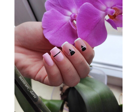 Зображення 5 Гель-лак Komilfo Deluxe Series D204 ніжний рожево-бежевий, емаль, для френча, 8 мл, Об'єм (мл, г): 8, Колір: 204